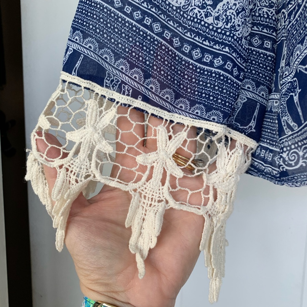 Rue 21 Split Back Lace Cuff Elephant Top-size S🐘 - Picture 3 of 8